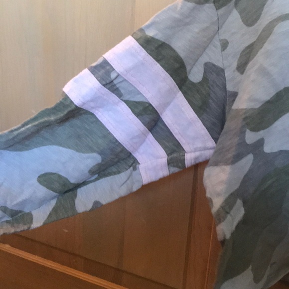 Camo crop top - Picture 2 of 5